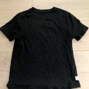 Vuori Black Short Sleeve Tee